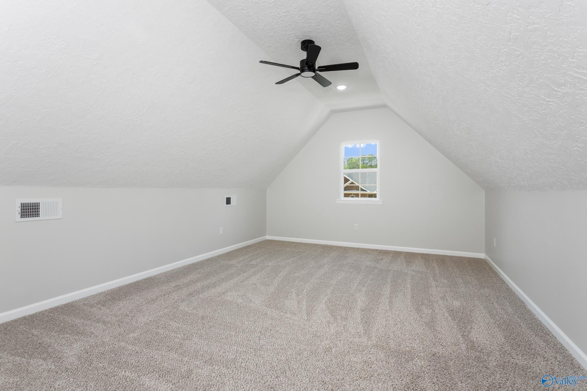 5864 Tydan Lane. Southside, AL 35907
