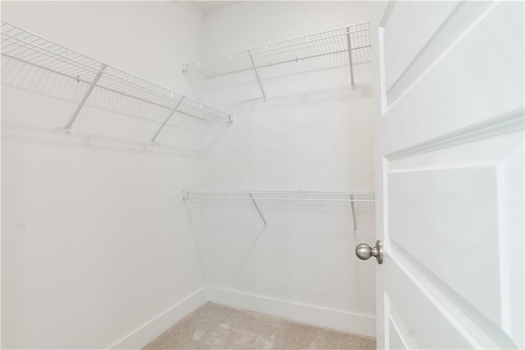 39 Crossing Court. Valley, AL 36854
