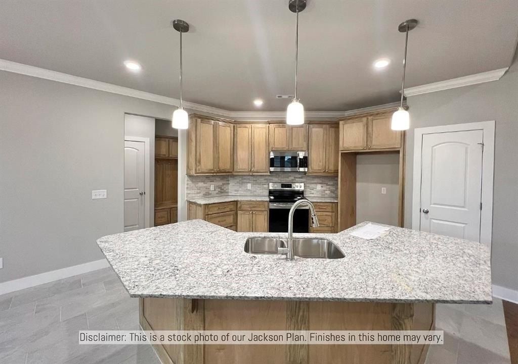 12010 Saddle Hill Lane. Rogers, AR 72758