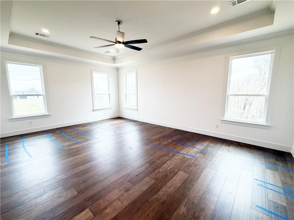 630 Shooting Star Lane. Lowell, AR 72745