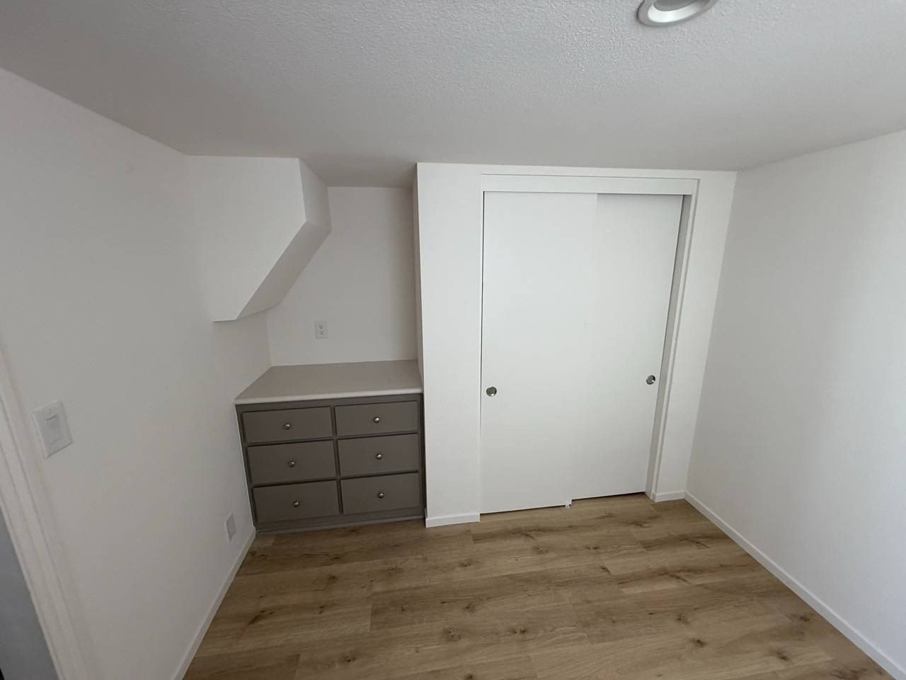 25841 Walnut Avenue. Lomita, CA 90717