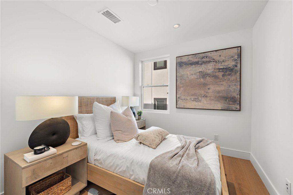 20462 Santa Ana Ave. Newport Beach, CA 92660