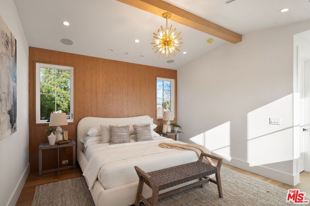 1823 S Shenandoah St. Los Angeles, CA 90035