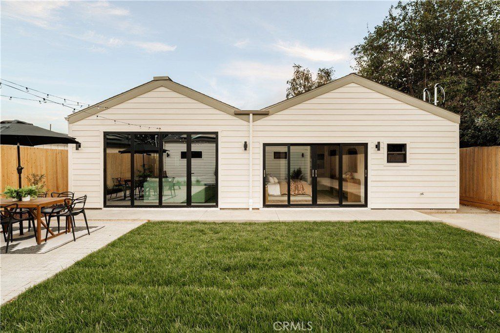 15337 Lemay Street. Van Nuys, CA 91406