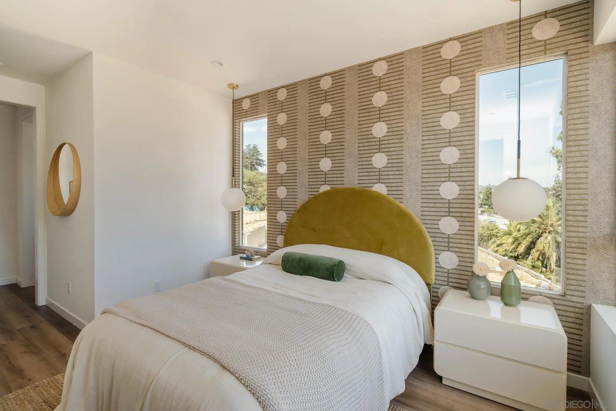 3848 N Emery Wy. Los Angeles, CA 90065