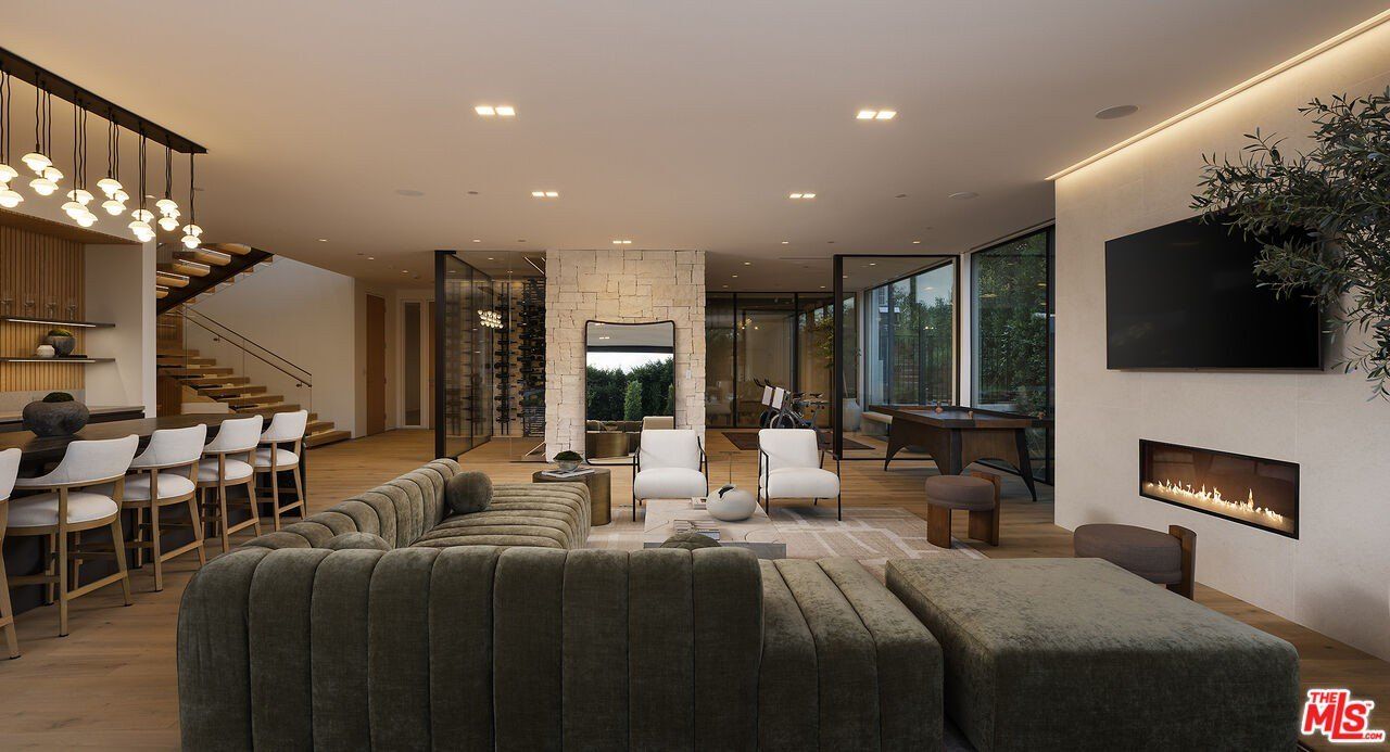 1660 Casale Rd. Pacific Palisades, CA 90272