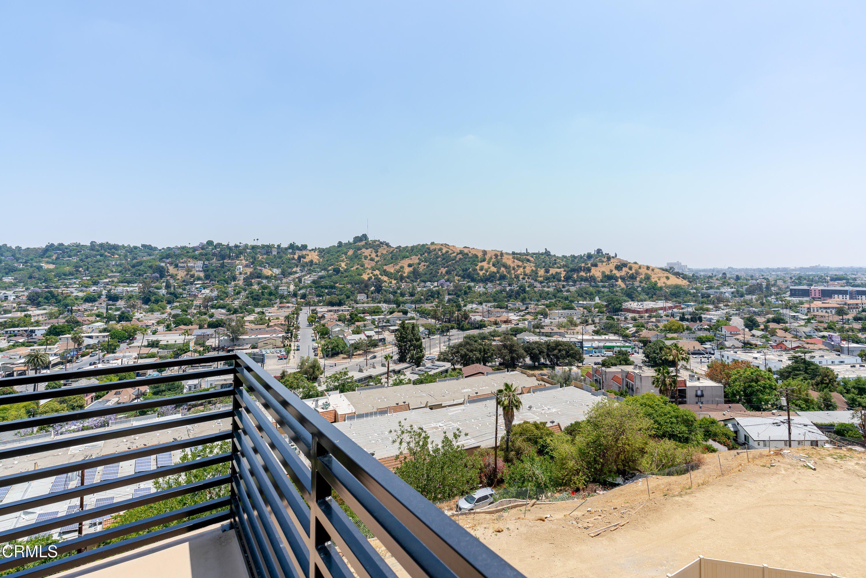 3874 West Point Drive. Los Angeles, CA 90065