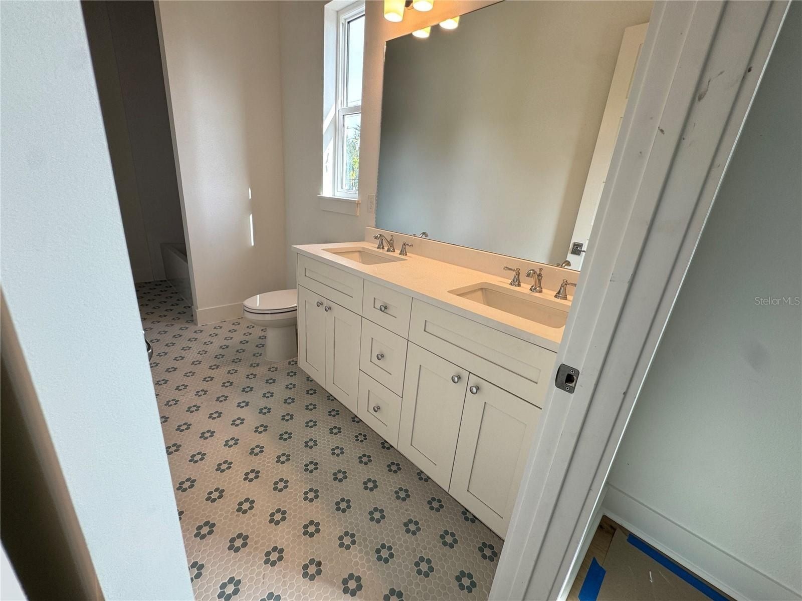 3301 W Iowa. Tampa, FL 33611