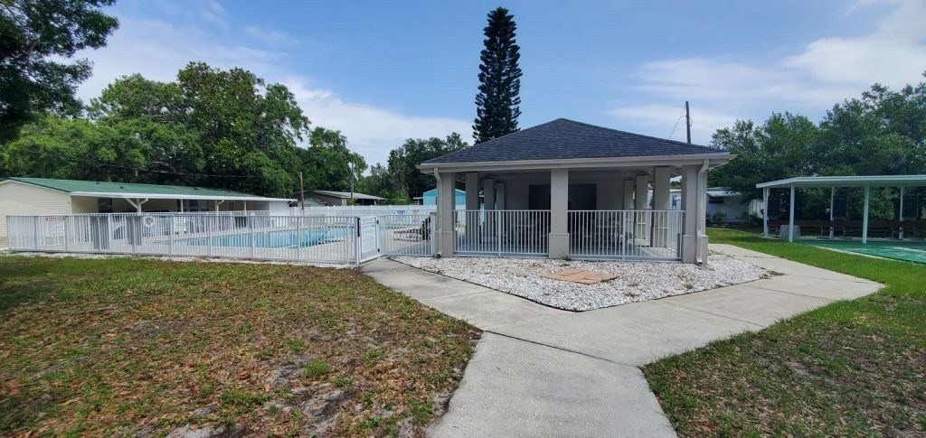 198 Sun Terrace. Tampa, FL 33613