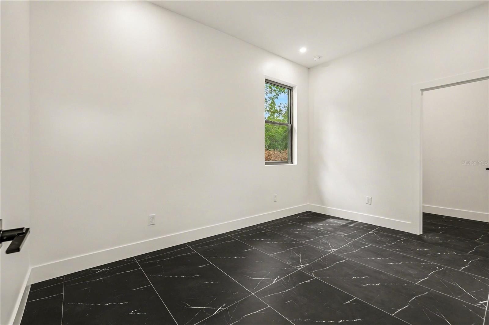 105 Garland Avenue. Seffner, FL 33584