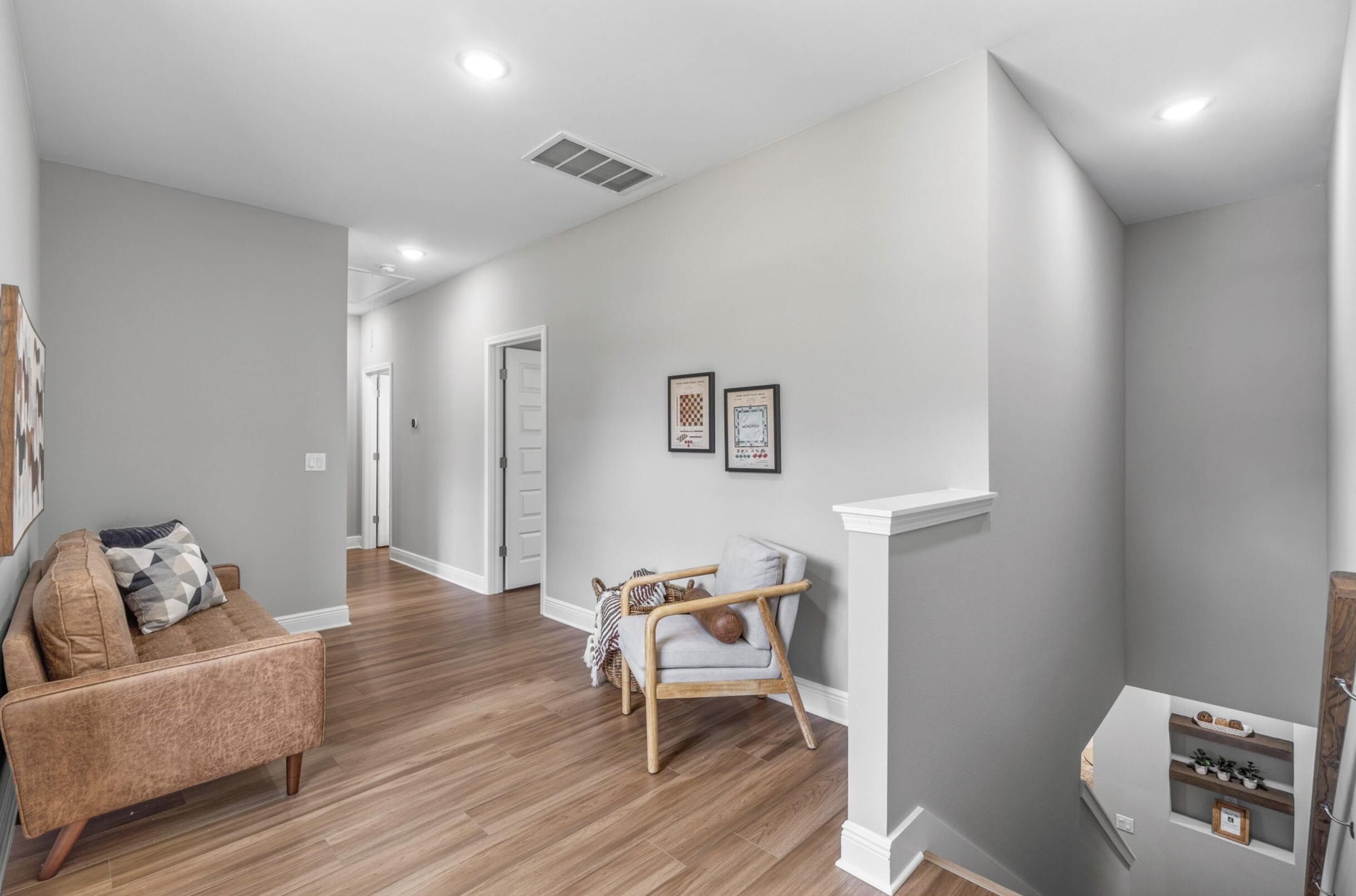 8288 Tavira Street. Navarre, FL 32566