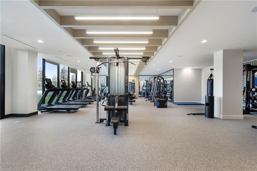 2425 Peachtree Road. Atlanta, GA 30305