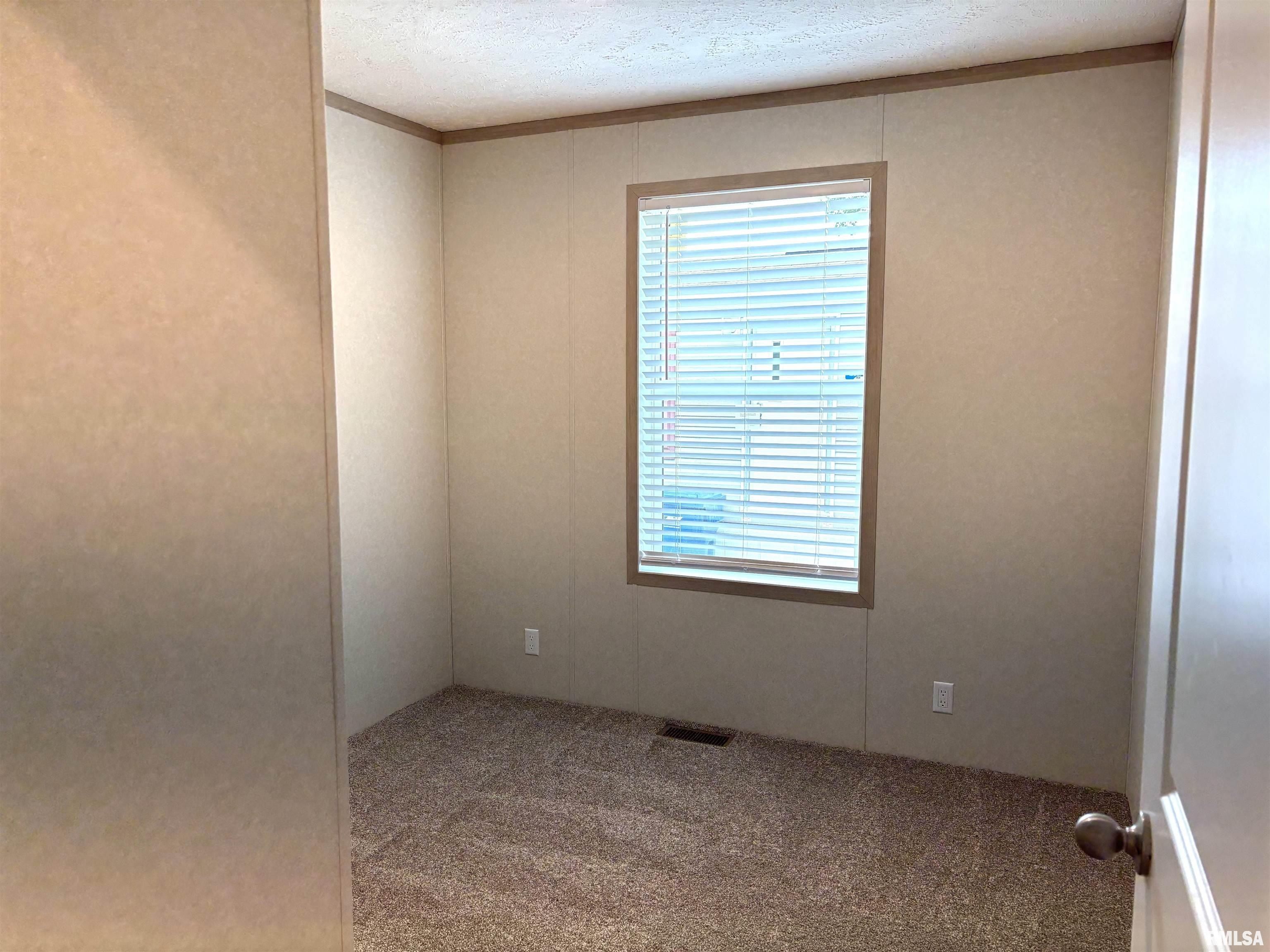 1515 N Lincoln Avenue Unit 68. Springfield, IL 62702