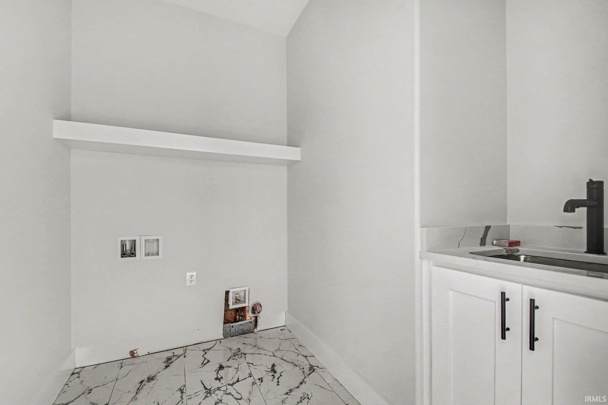 11152 Calle Jules Court. Osceola, IN 46561