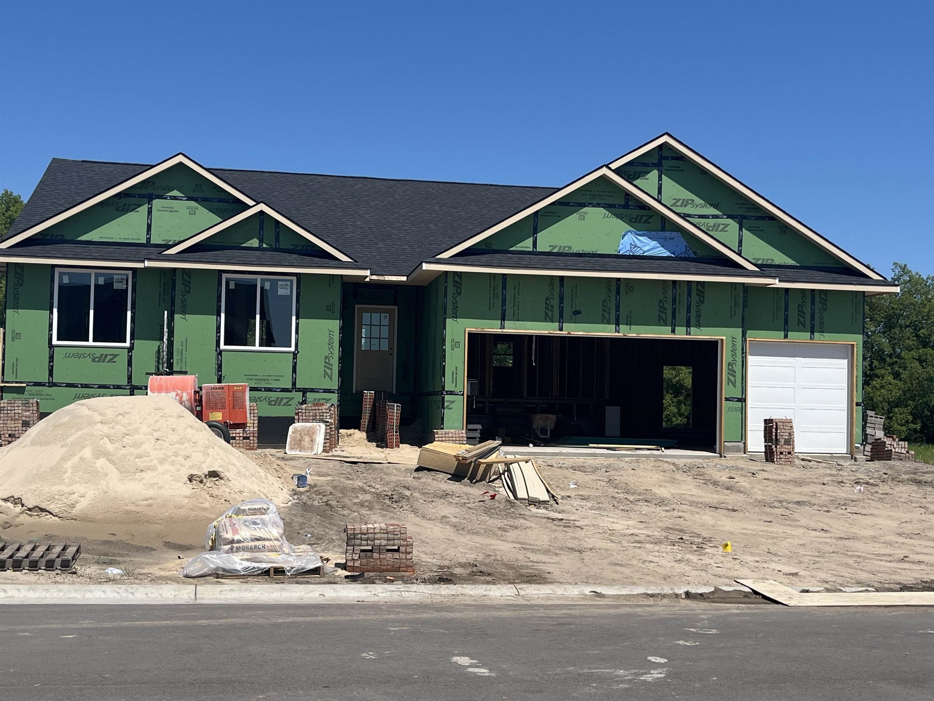 8424 Pebble St. Maize, KS 67101
