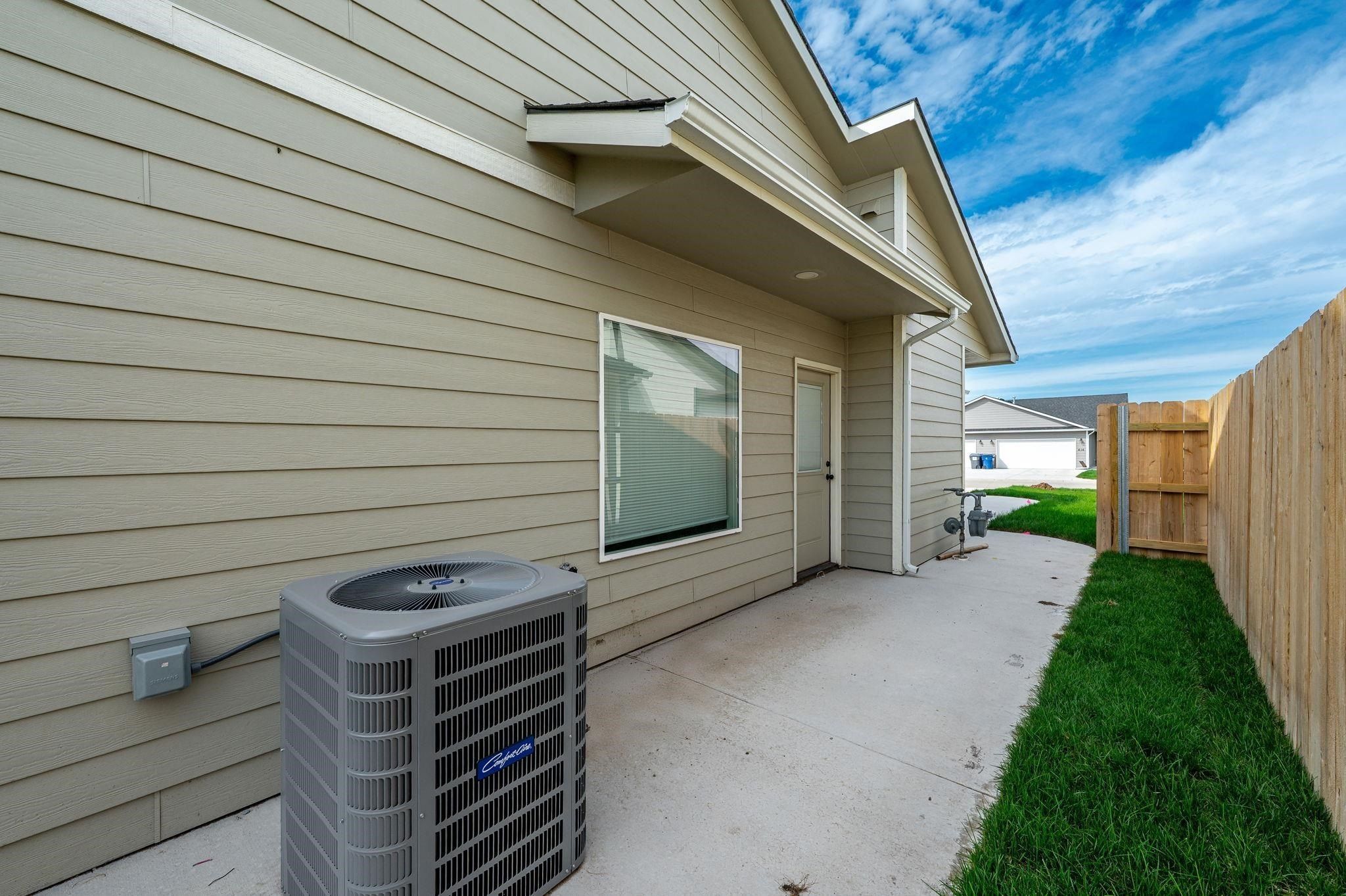 E Briarbrook Ln. Park City, KS 67147