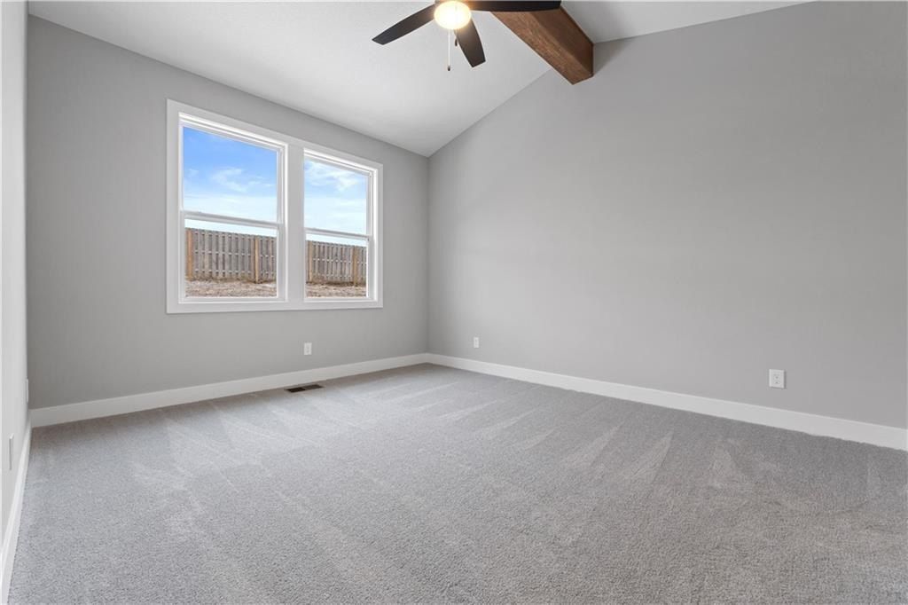 25037 W 94Th Terrace. Lenexa, KS 66227