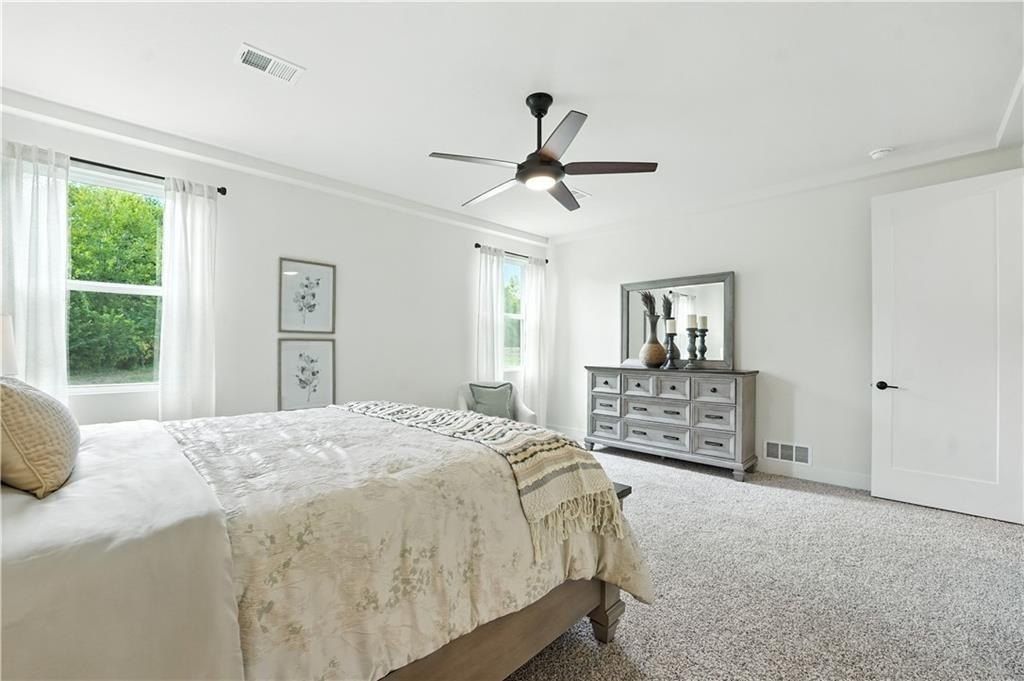 20674 Skyview Lane. Spring Hill, KS 66083