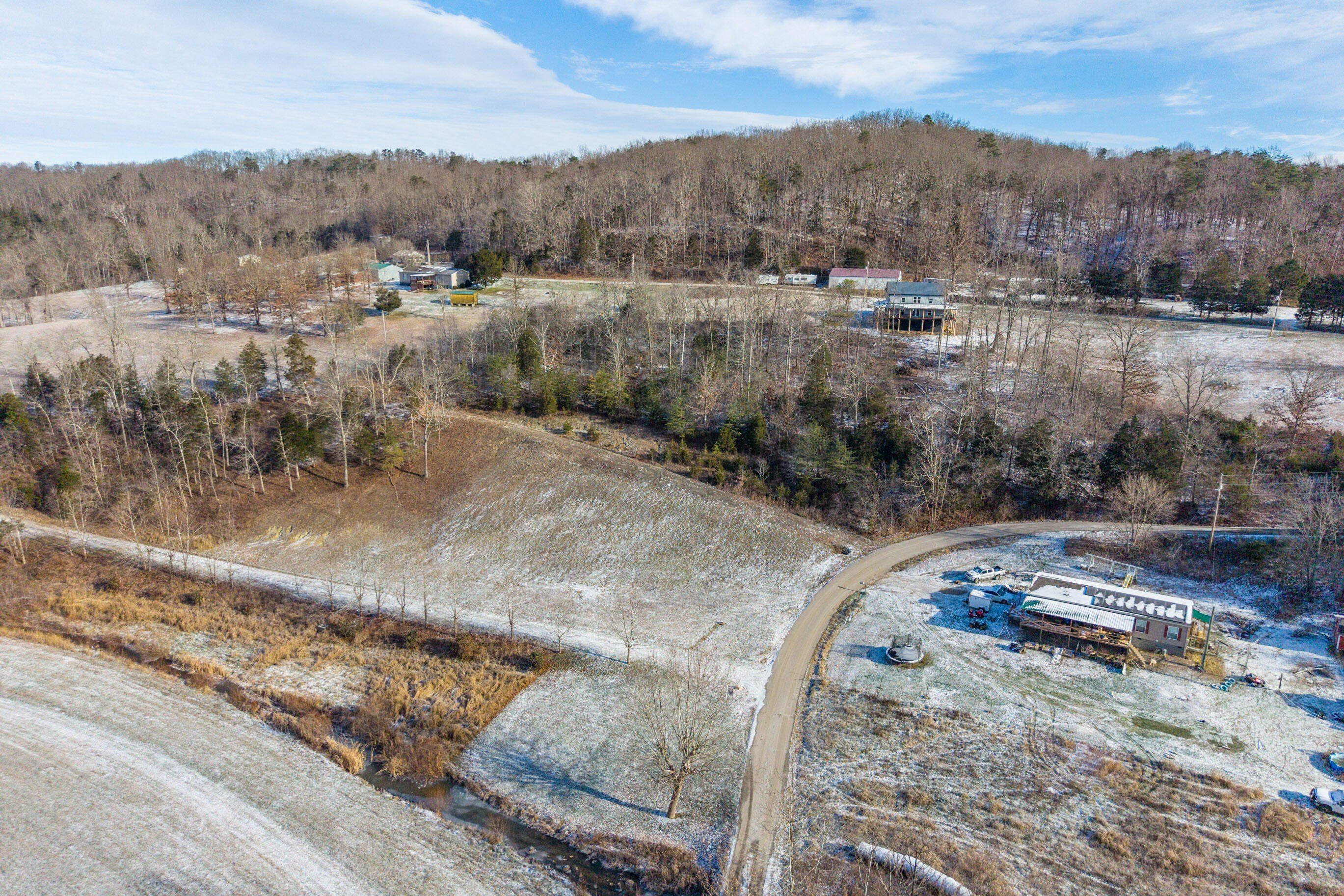 1237 Burton Williams Road. Irvine, KY 40336