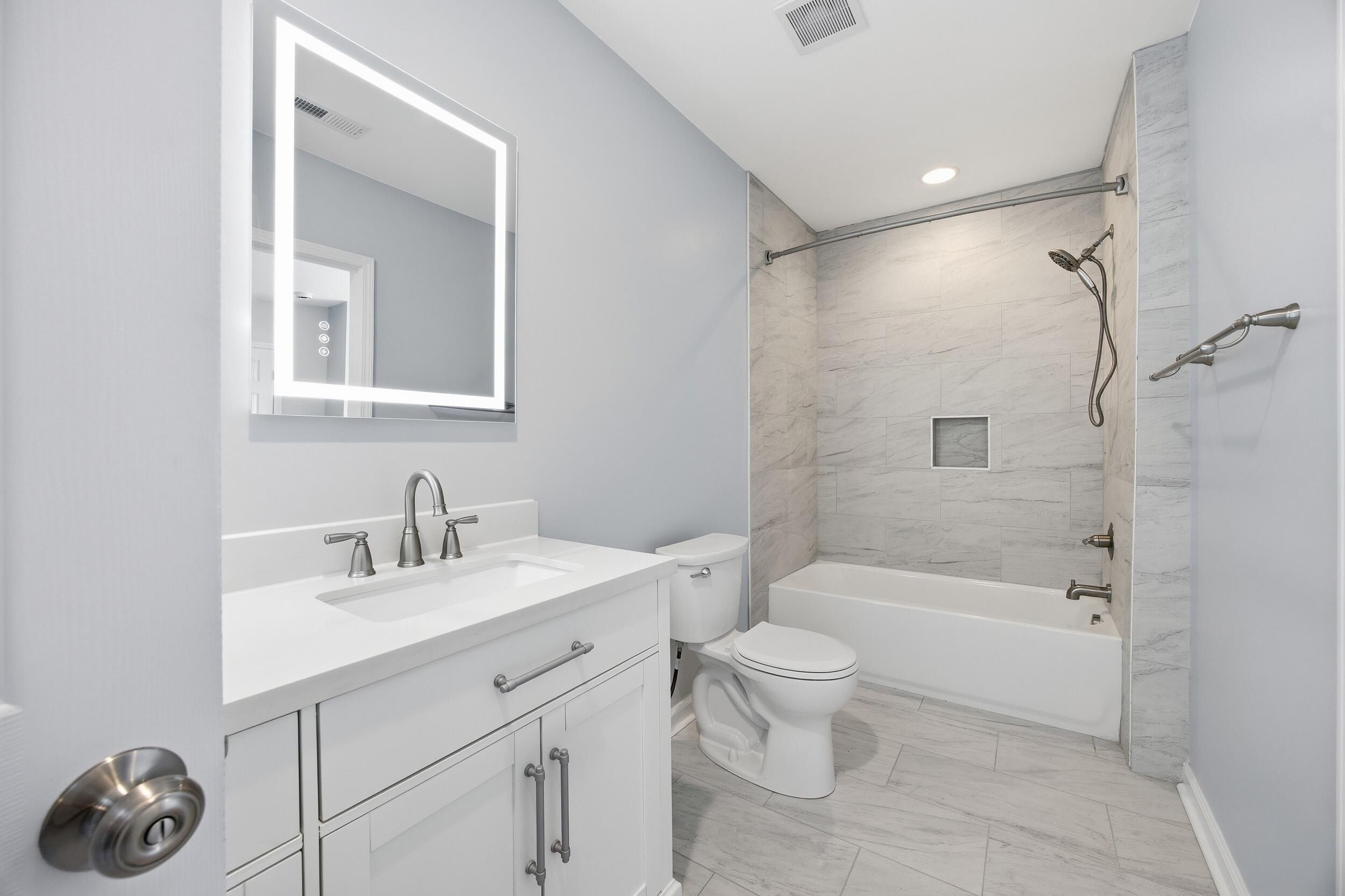 3292 Bracktown Road. Lexington, KY 40511