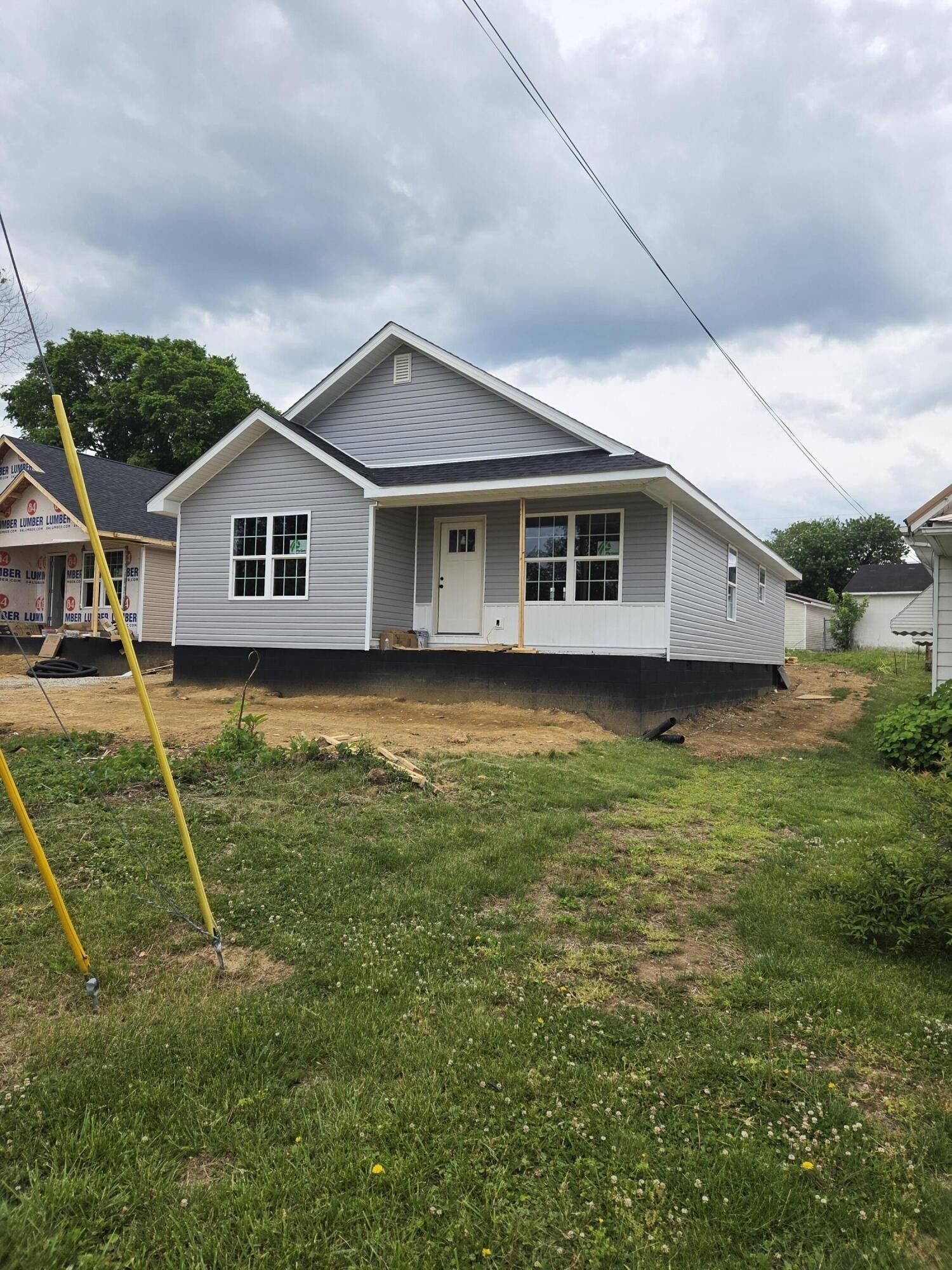 40 Riverview Road. Irvine, KY 40336