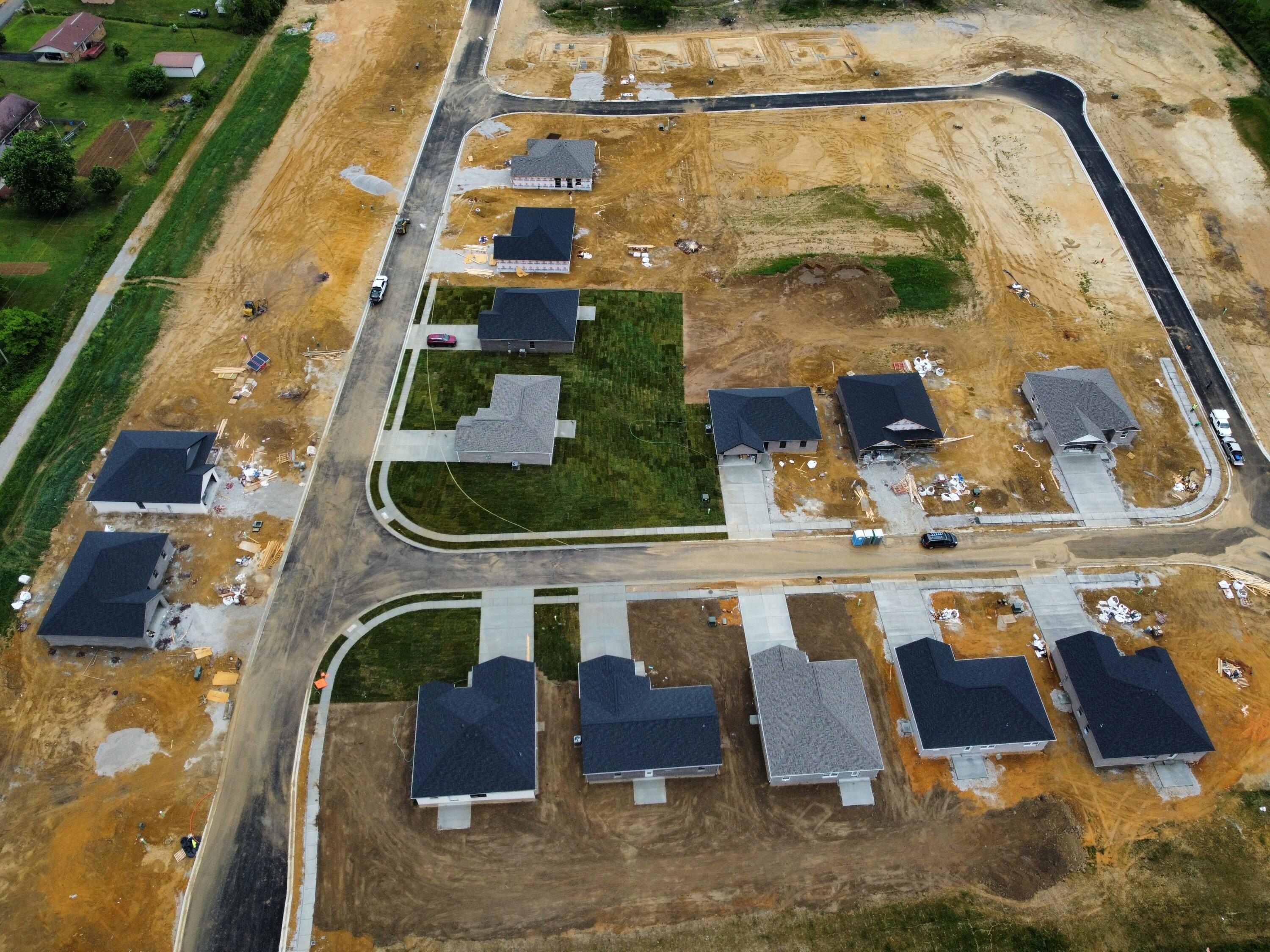 107 Canter Drive. London, KY 40744