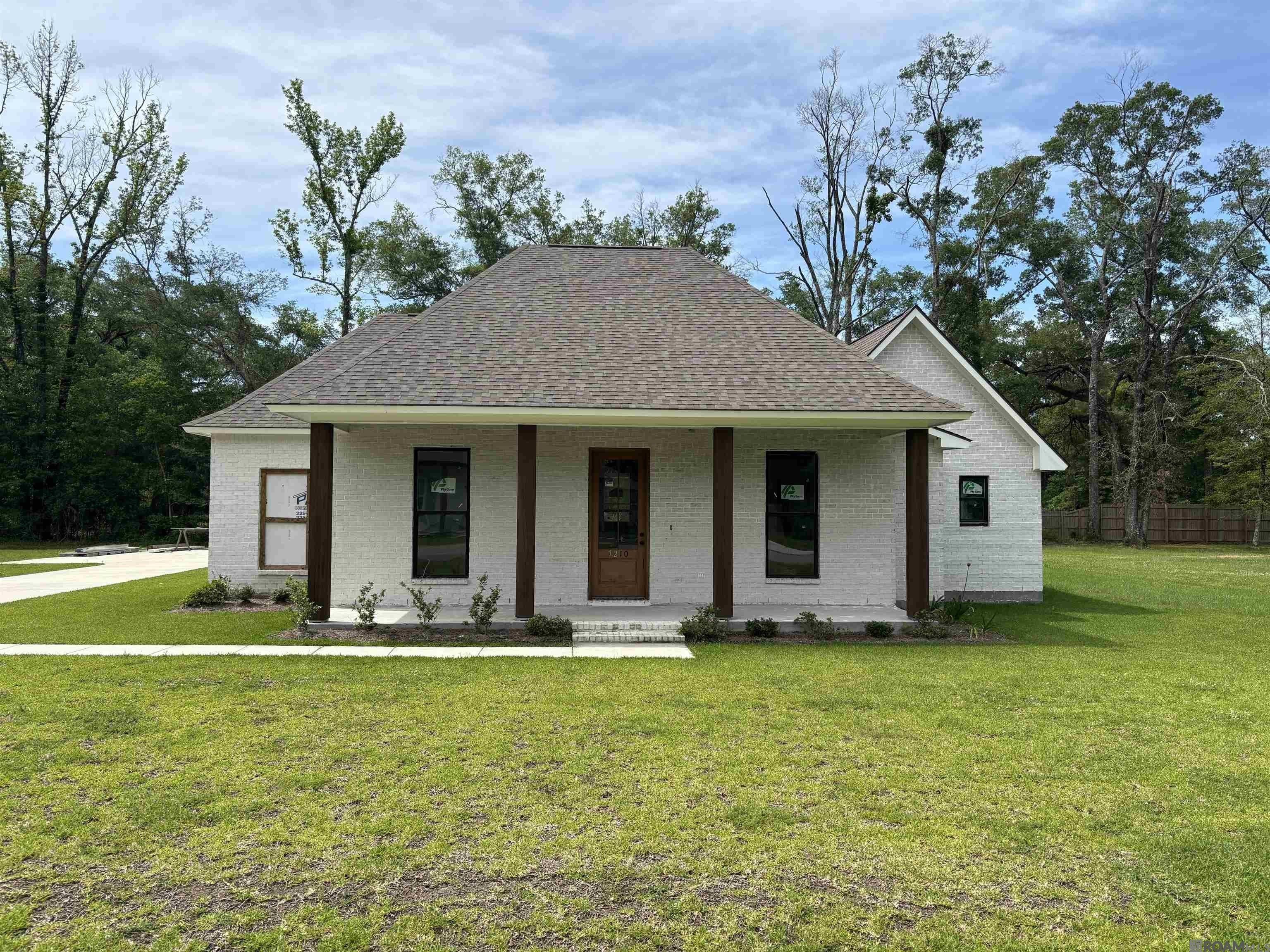 7210 Riverbank Dr. Denham Springs, LA 70706