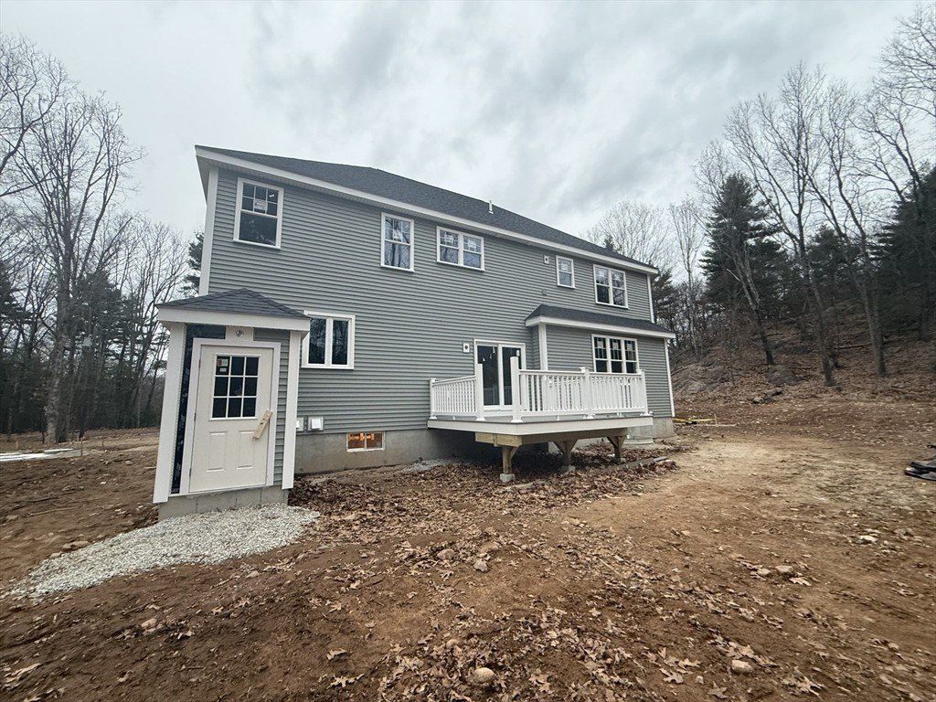 17 Longhill Road. Franklin, MA 02038