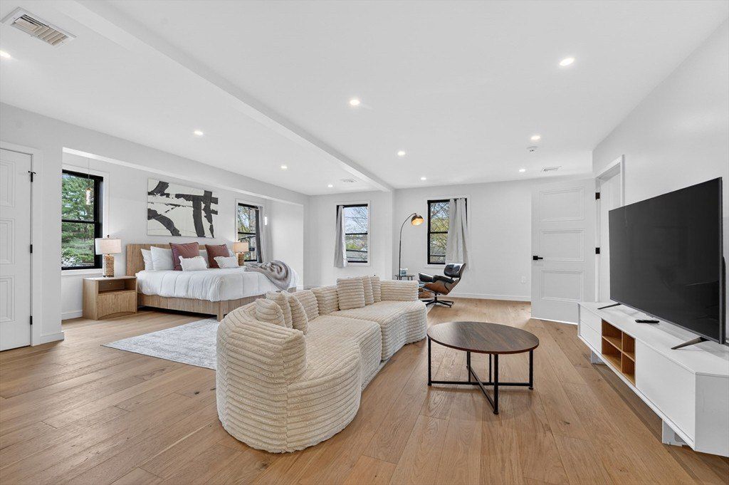 8 Noanett Rd. Needham, MA 02494