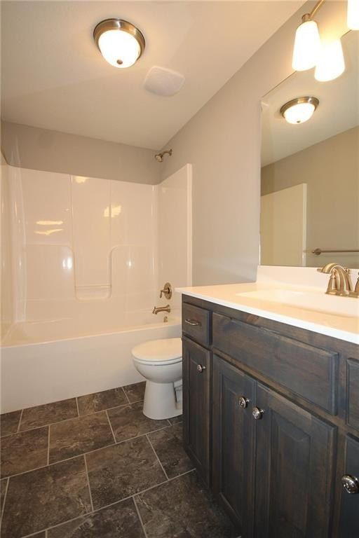 11457 N Auburndale Circle. Kansas City, MO 64157