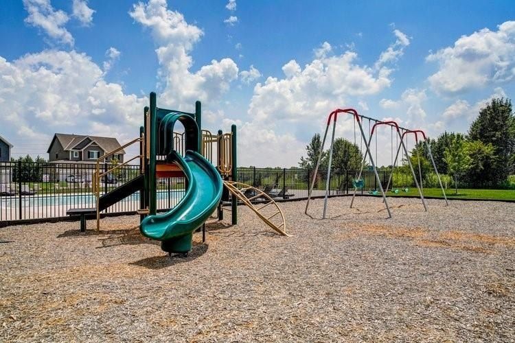 804 Glenn Circle. Raymore, MO 64083