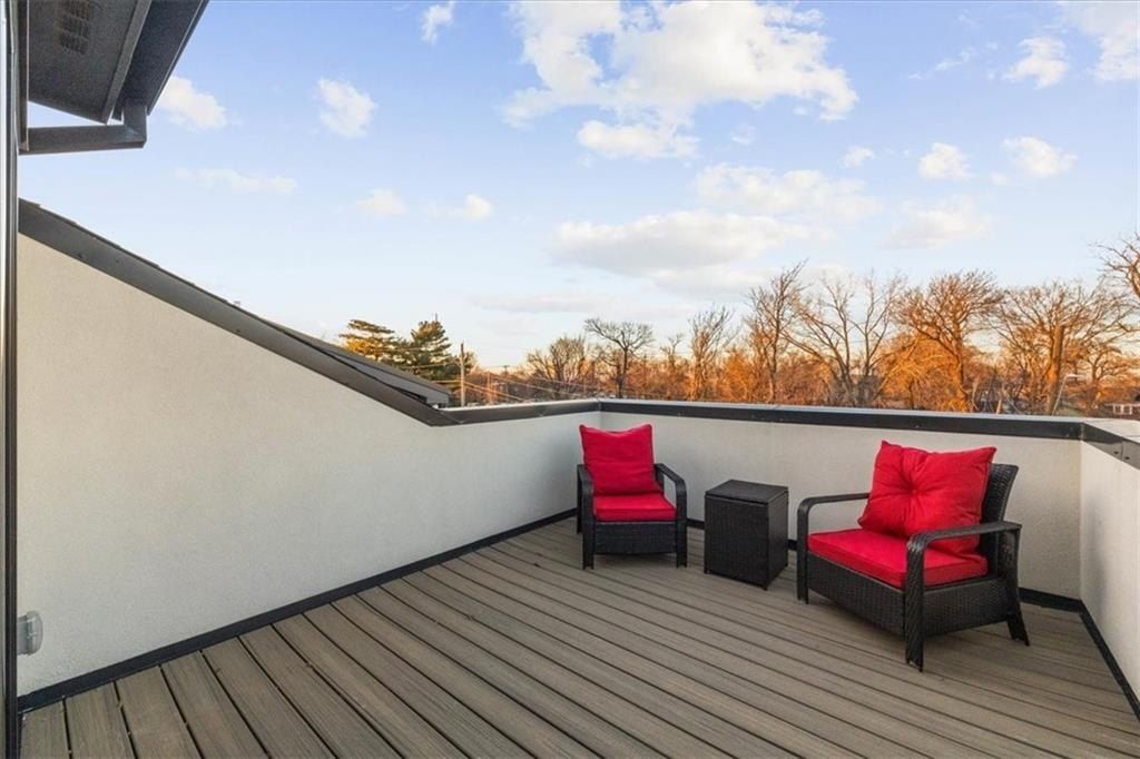 1213 E 29Th Street. Kansas City, MO 64109