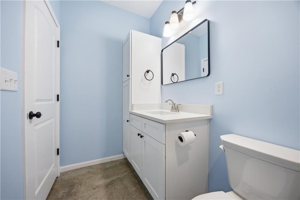 2944 N Highland Street. Avondale, MO 64117