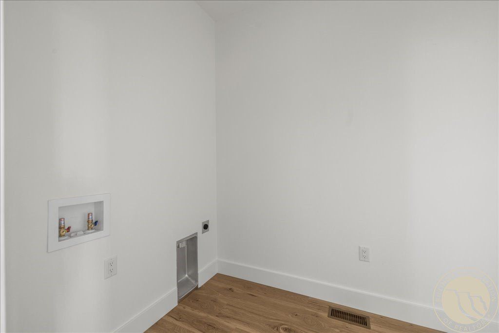 2676 Strapper Lane. Billings, MT 59105