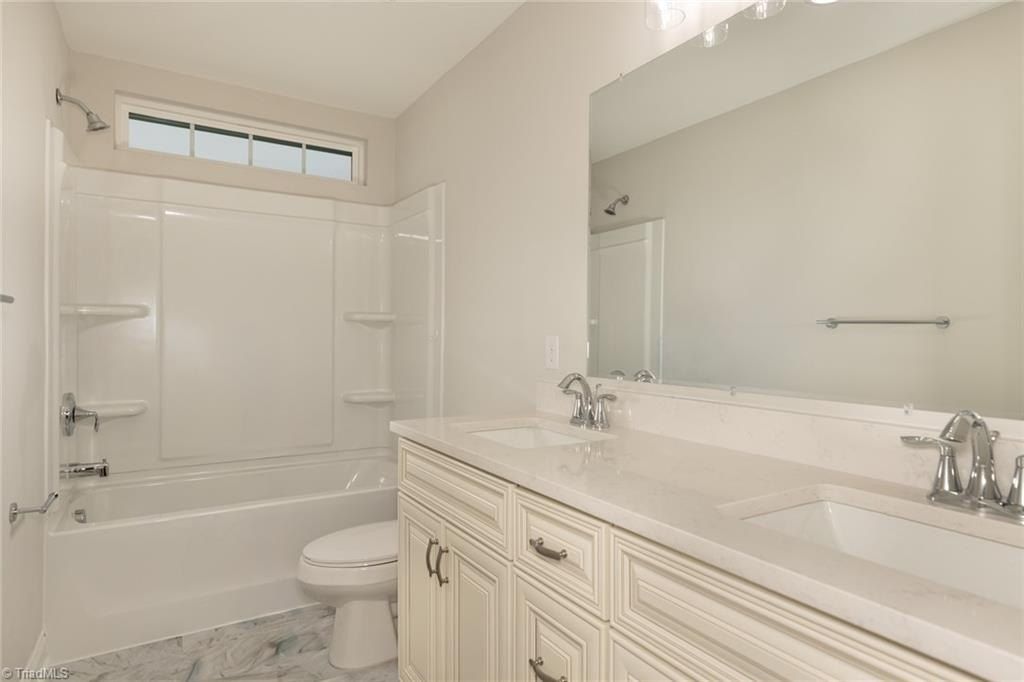Vineleaf Court. Clemmons, NC 27012