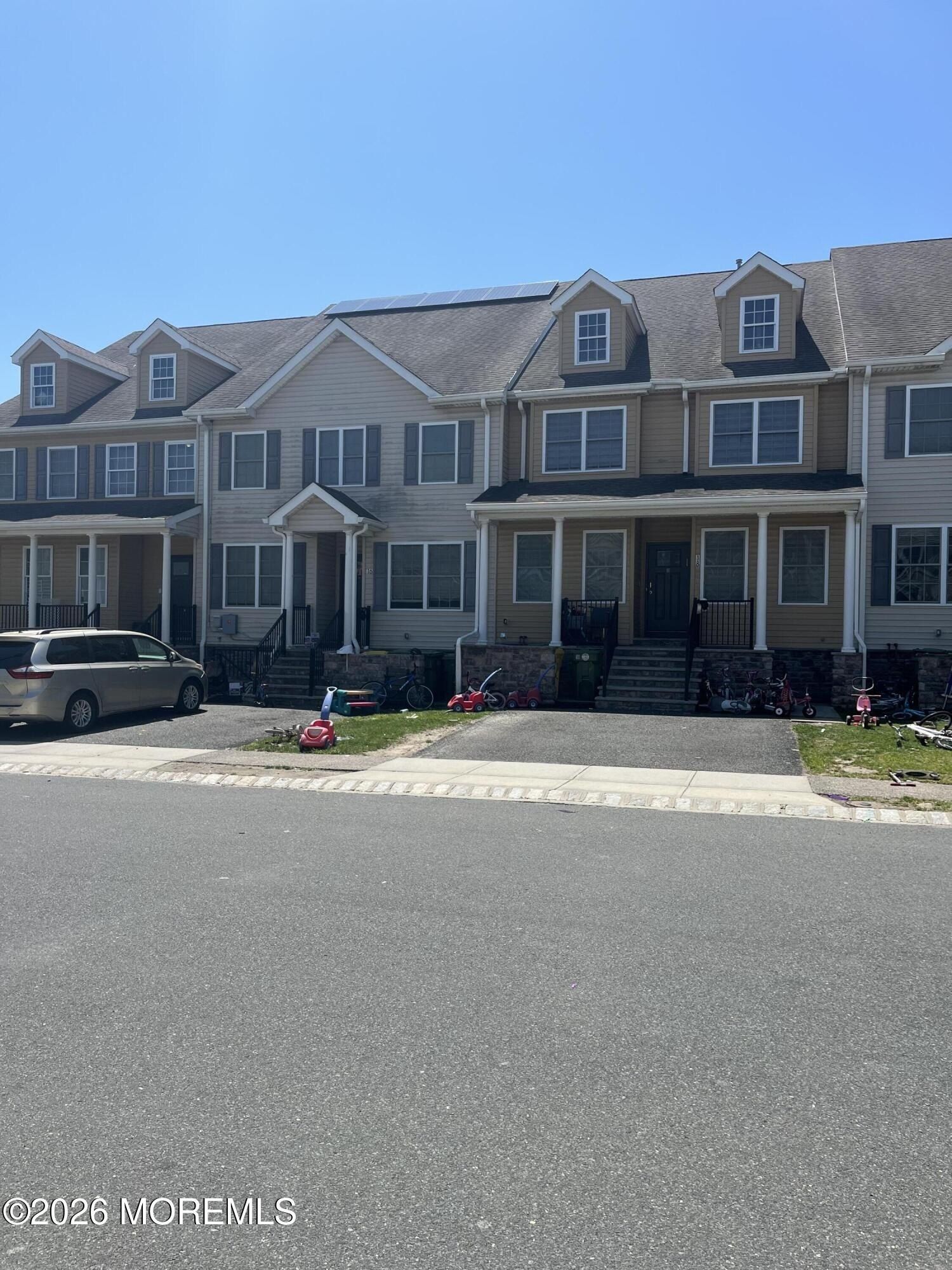 16 Riesling Avenue. Lakewood, NJ 08701