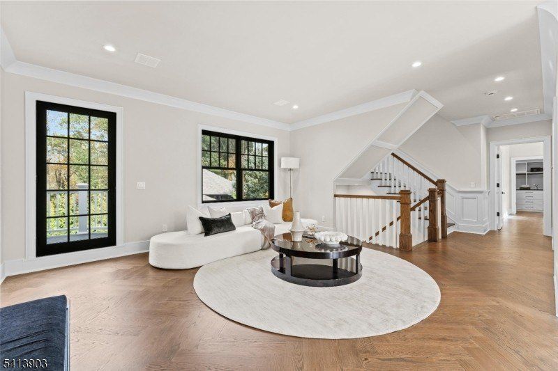 330 Hartshorn Drive. Short Hills, NJ 07078
