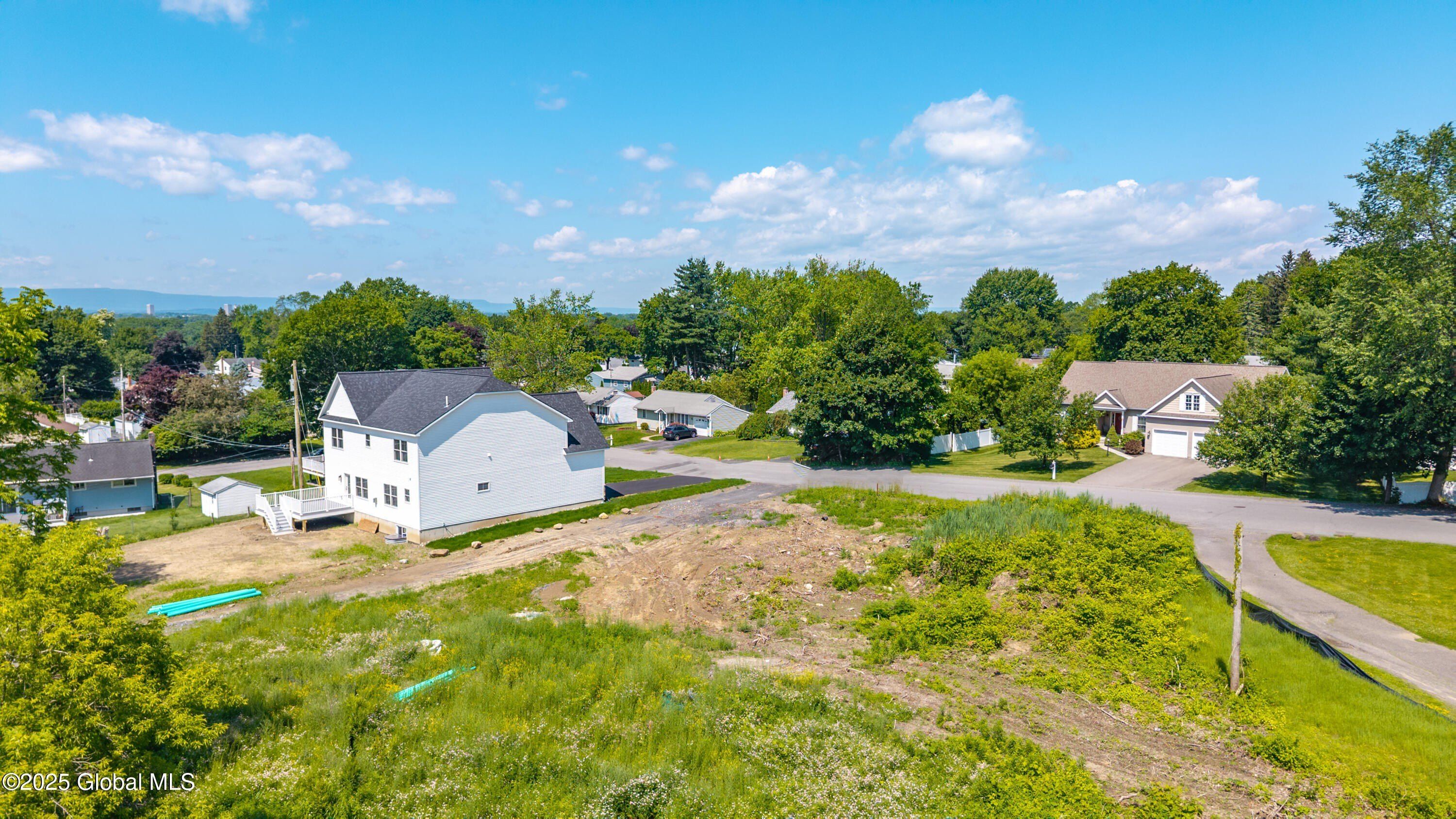 4 Wedgewood Drive. Loudonville, NY 12211