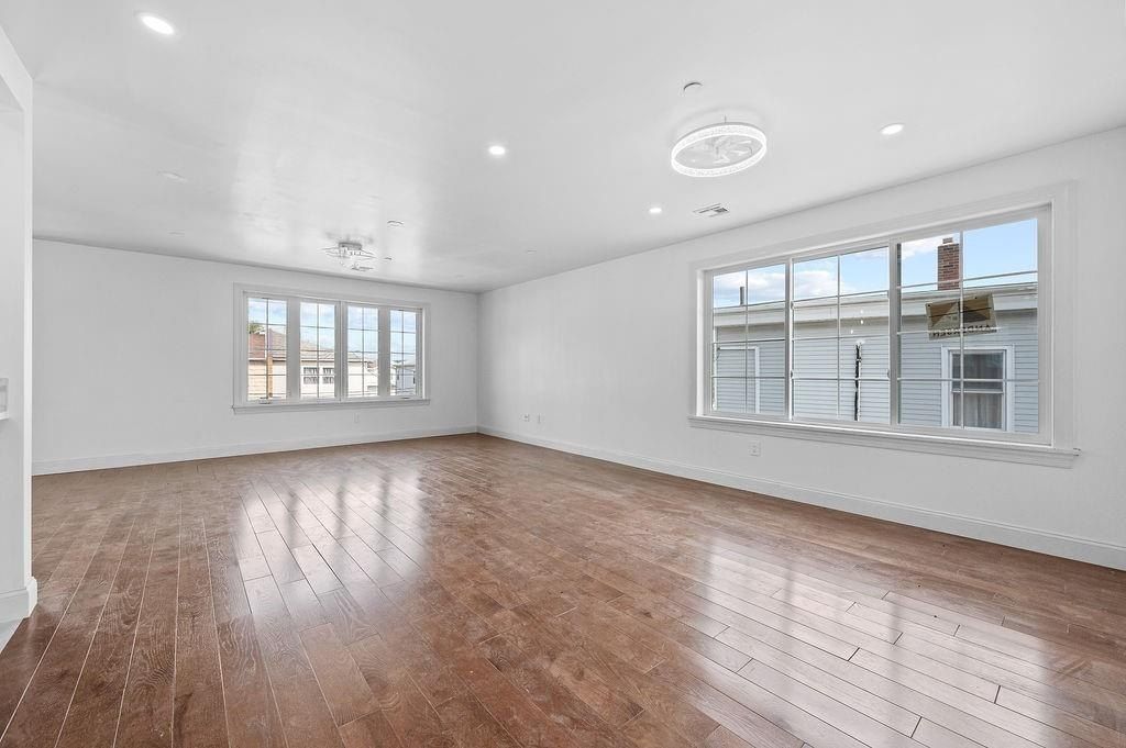 30 Church Avenue. Staten Island, NY 10314