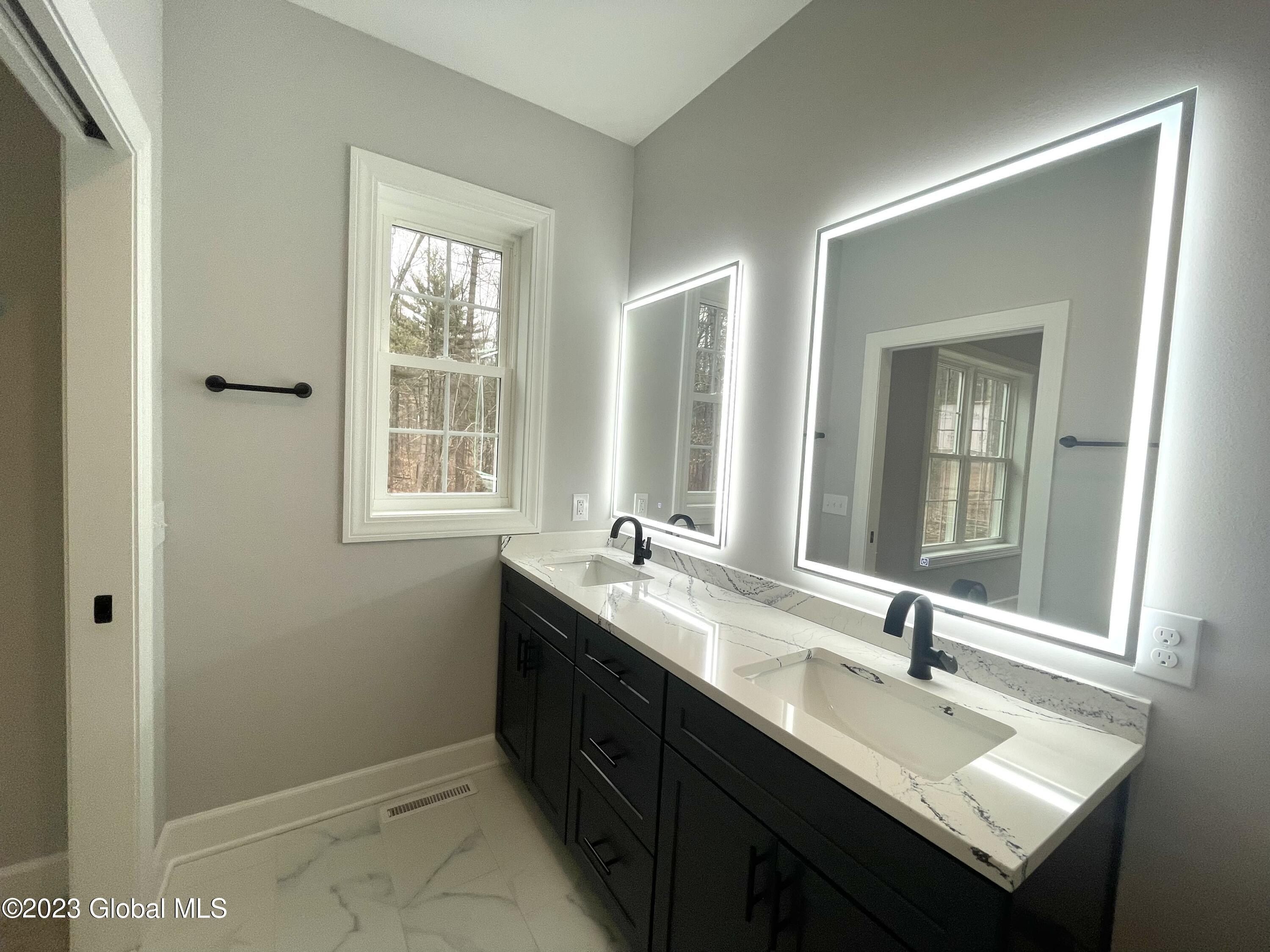 5 Jennifer Lane. Ballston Spa, NY 12020