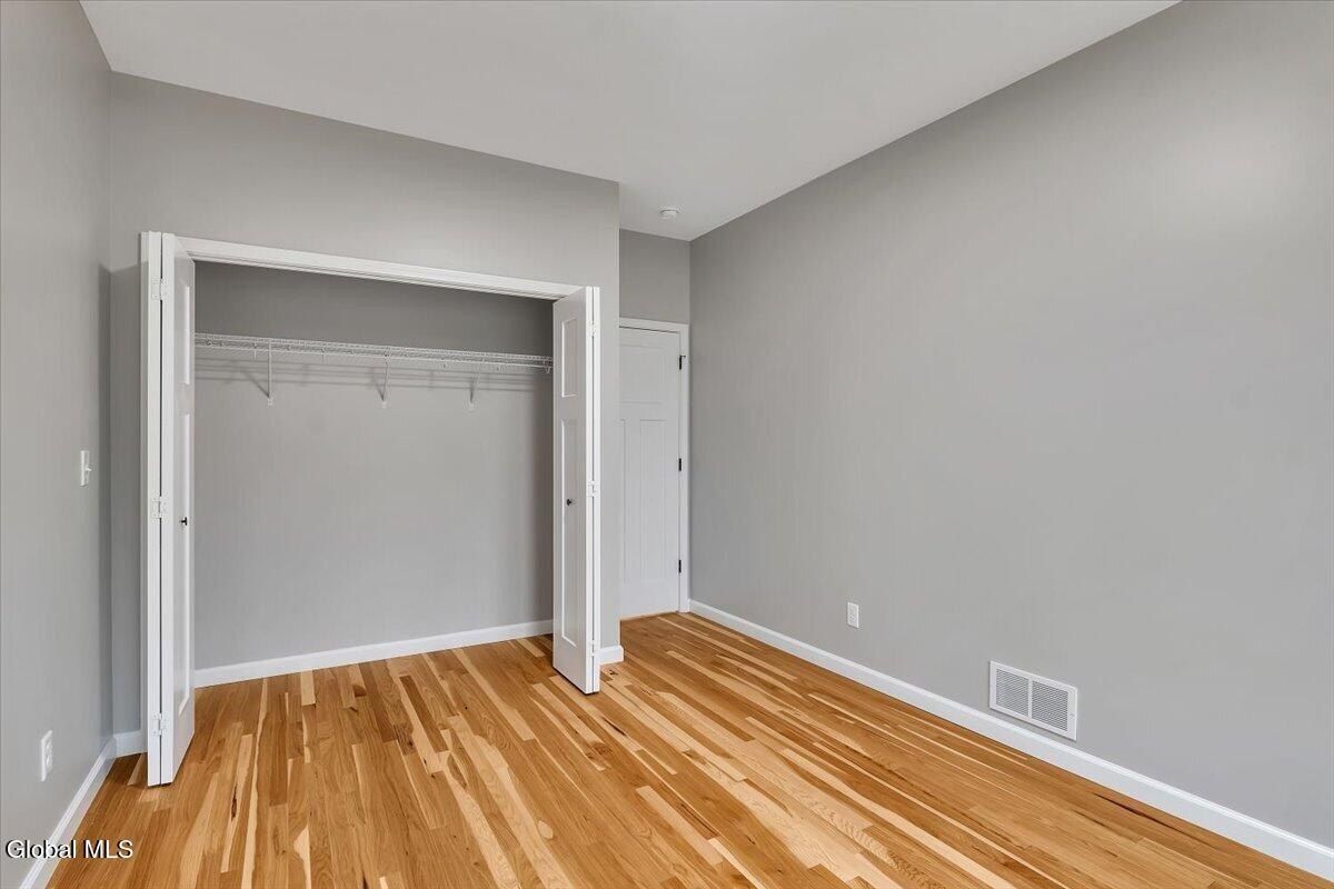 6 Livingston Avenue. Schenectady, NY 12302