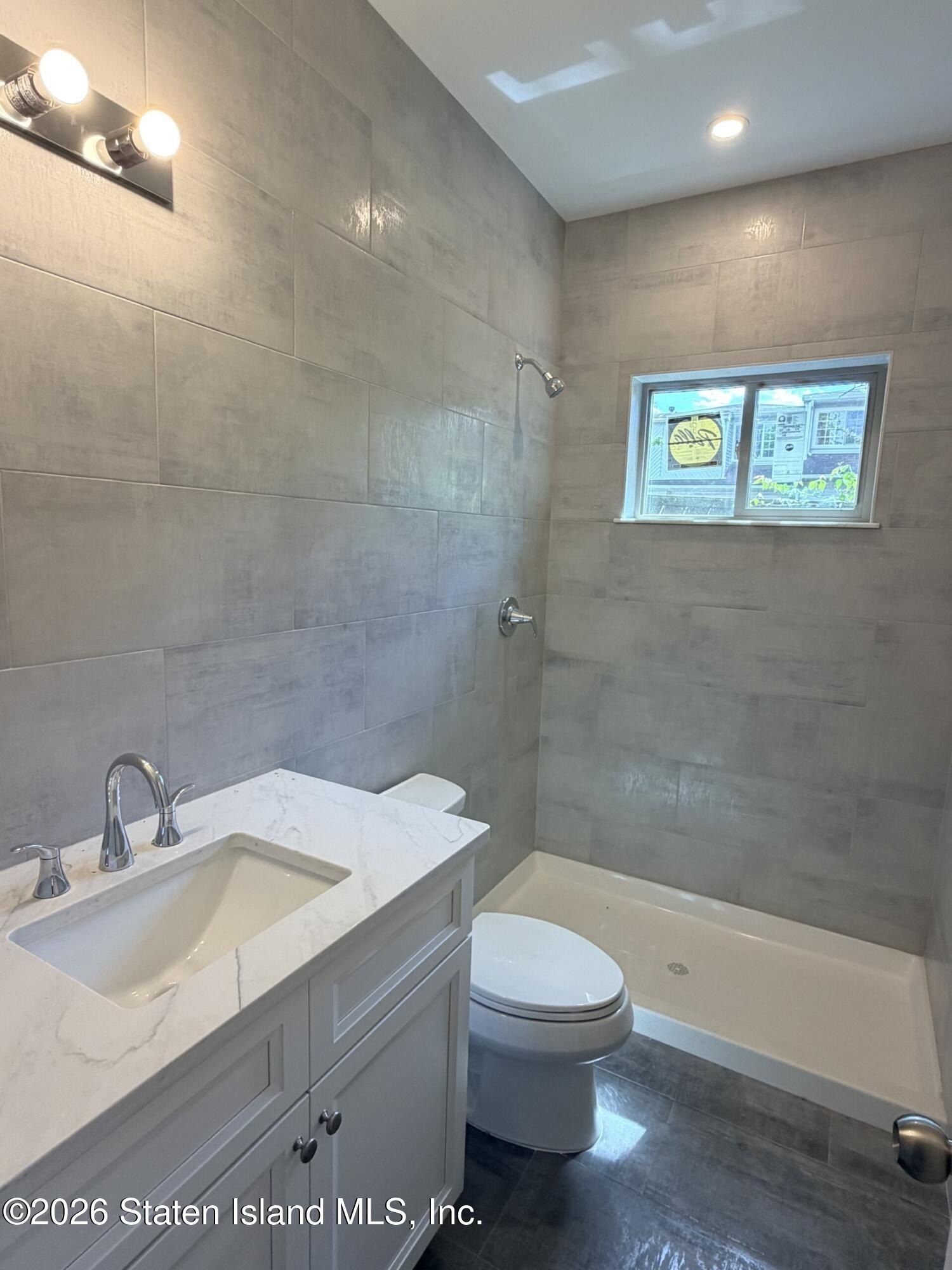 483 Woodrow Road. Staten Island, NY 10312