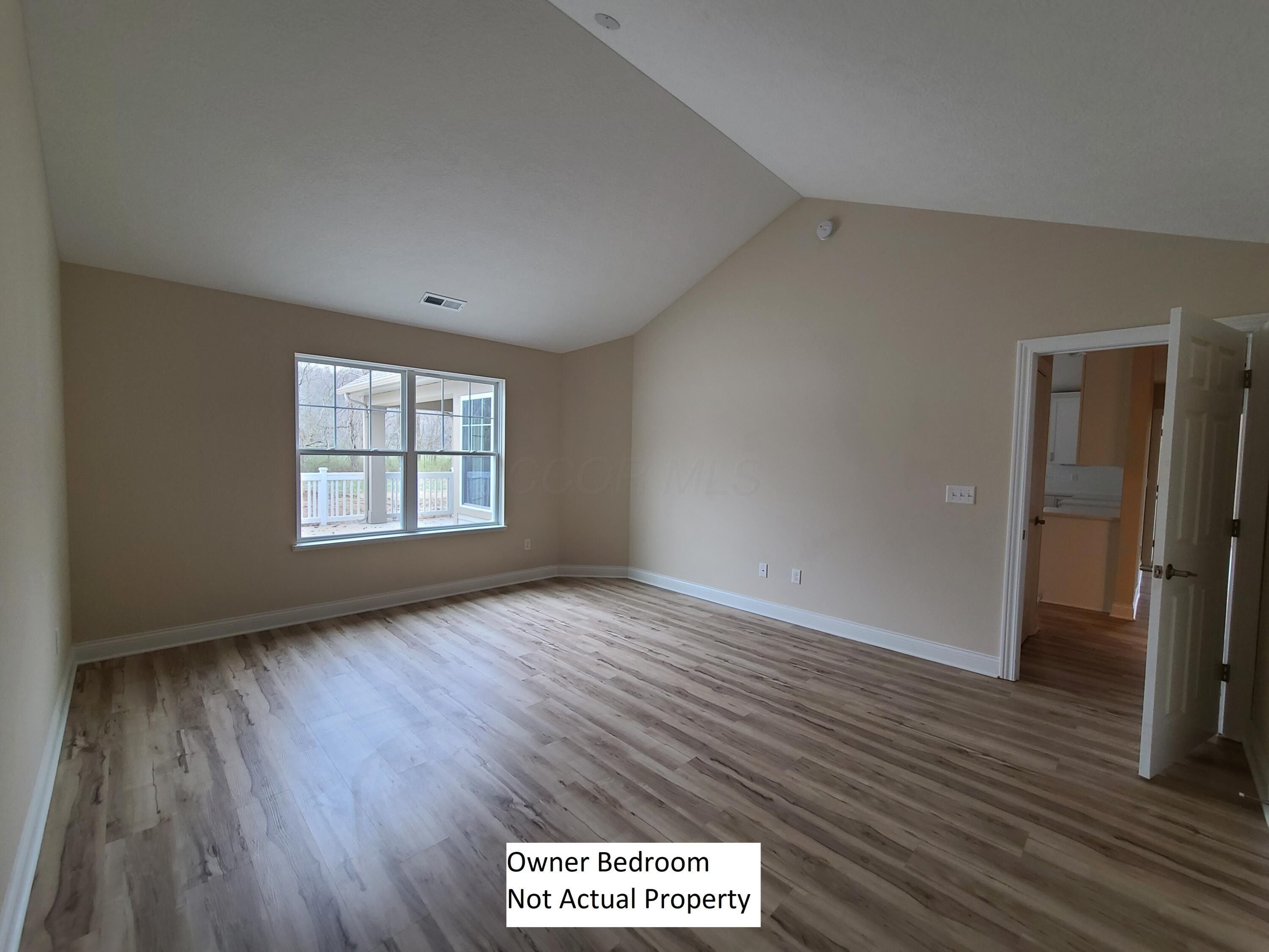 708 Olde Creek Drive. Newark, OH 43055