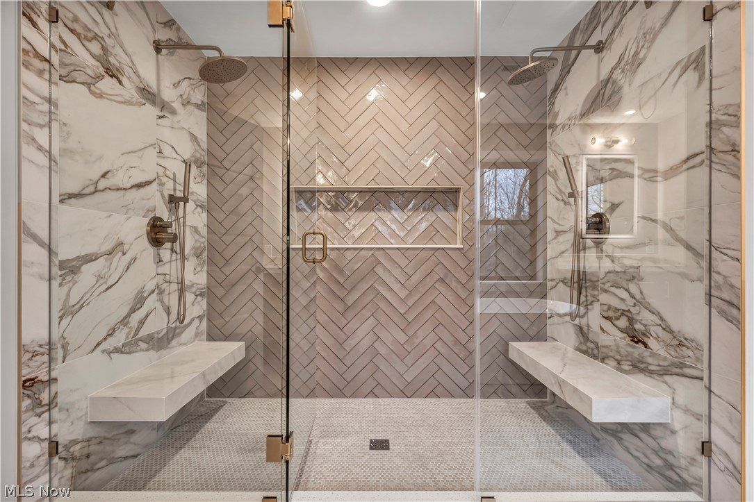 690 Club Drive W. Aurora, OH 44202