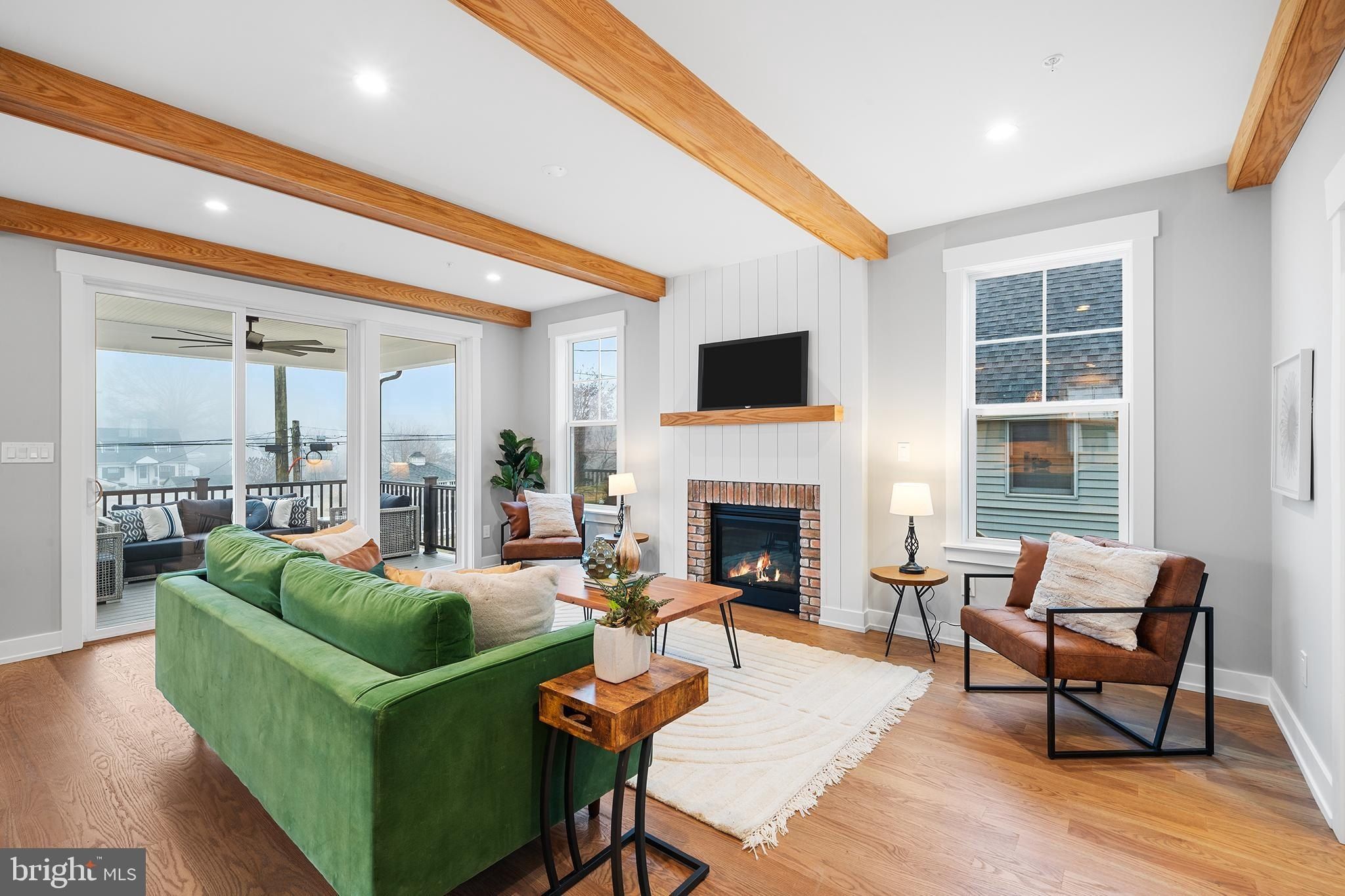 541 E Hector. Conshohocken, PA 19428