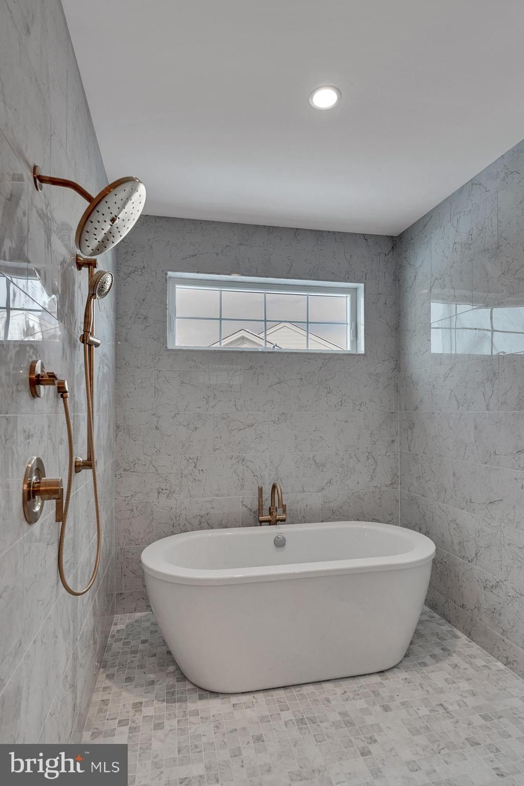 734 Emory Ct. Horsham, PA 19044