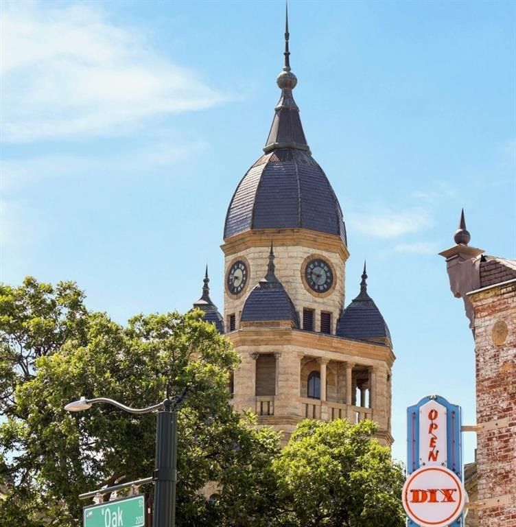 2712 Glasgow Way. Denton, TX 76207
