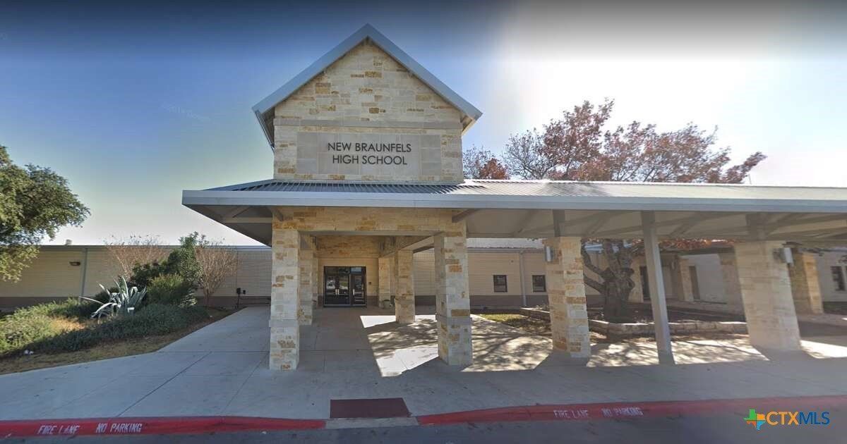 3020 Nash Drive. New Braunfels, TX 78130