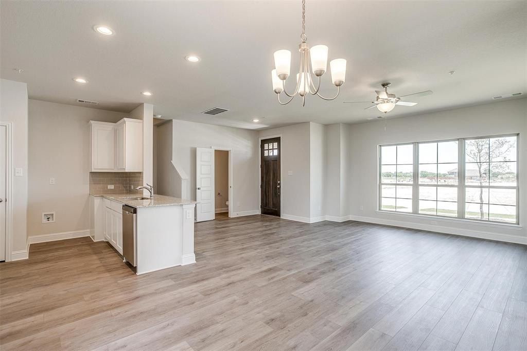 815 Homeplace Circle. Mansfield, TX 76063