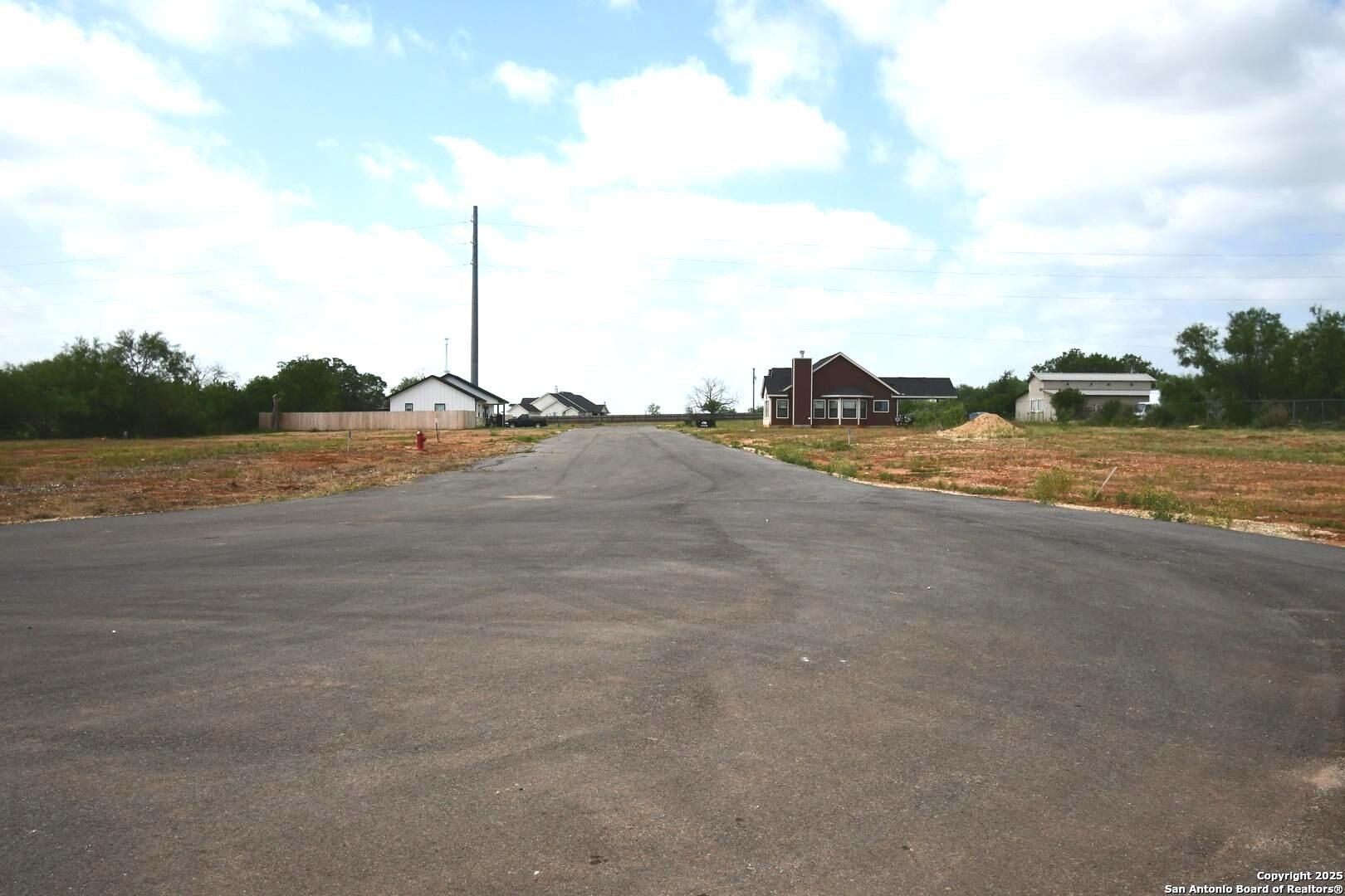 7307 Tiff Nichole. Von Ormy, TX 78073